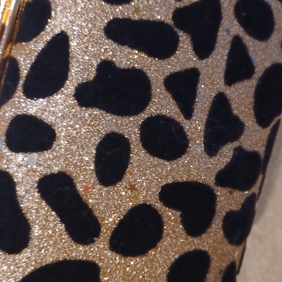 Unique Black/Shimmery Gold Clutch - Picture 4 of 9